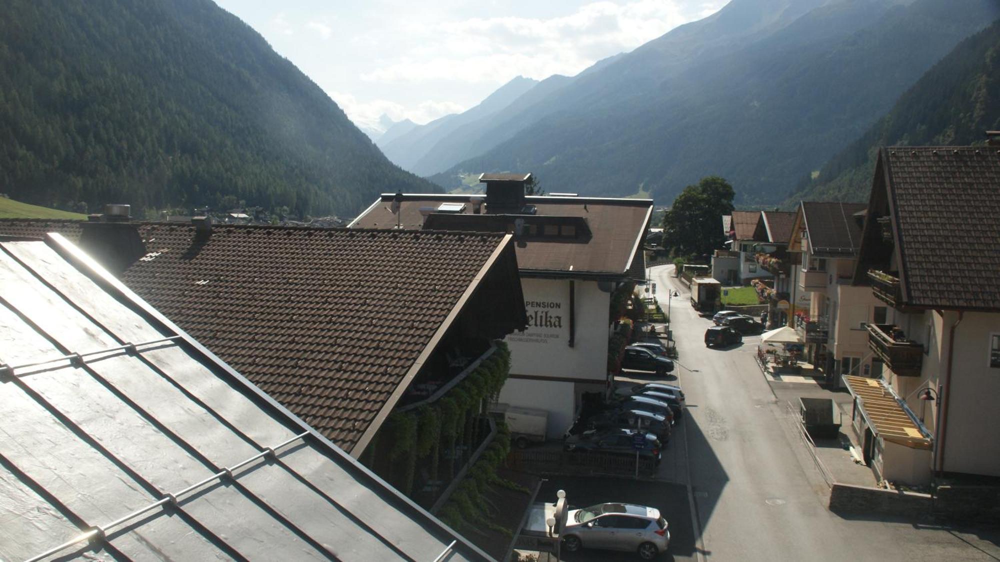 Schloegler'S Apartmenthaus Neustift im Stubaital Exterior photo